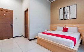 RedDoorz @ Sersan Bajuri Atas